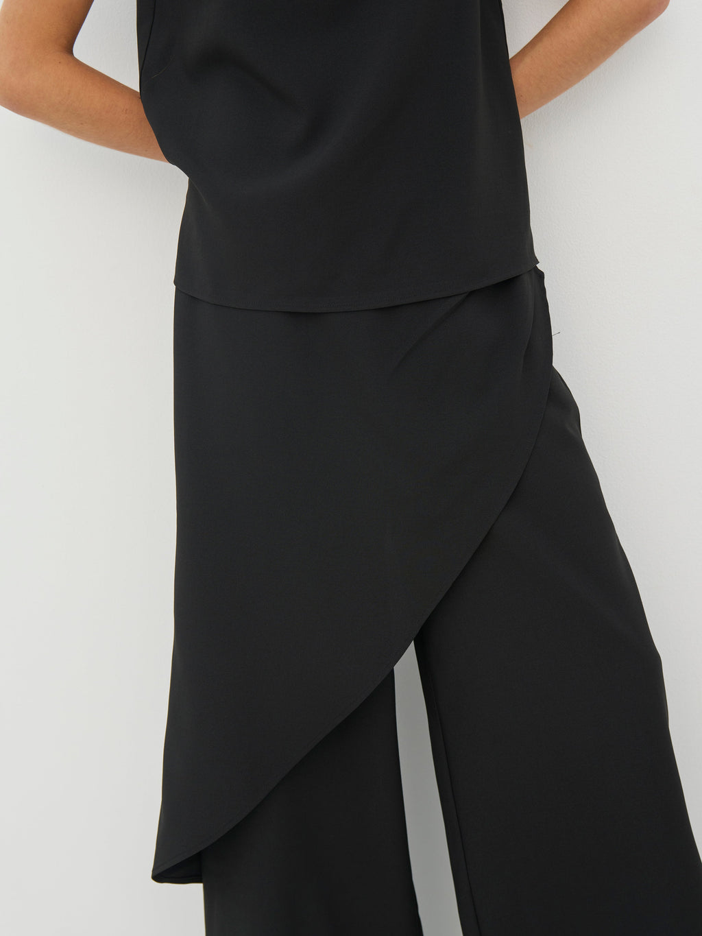 Zoyri | Urban Trousers