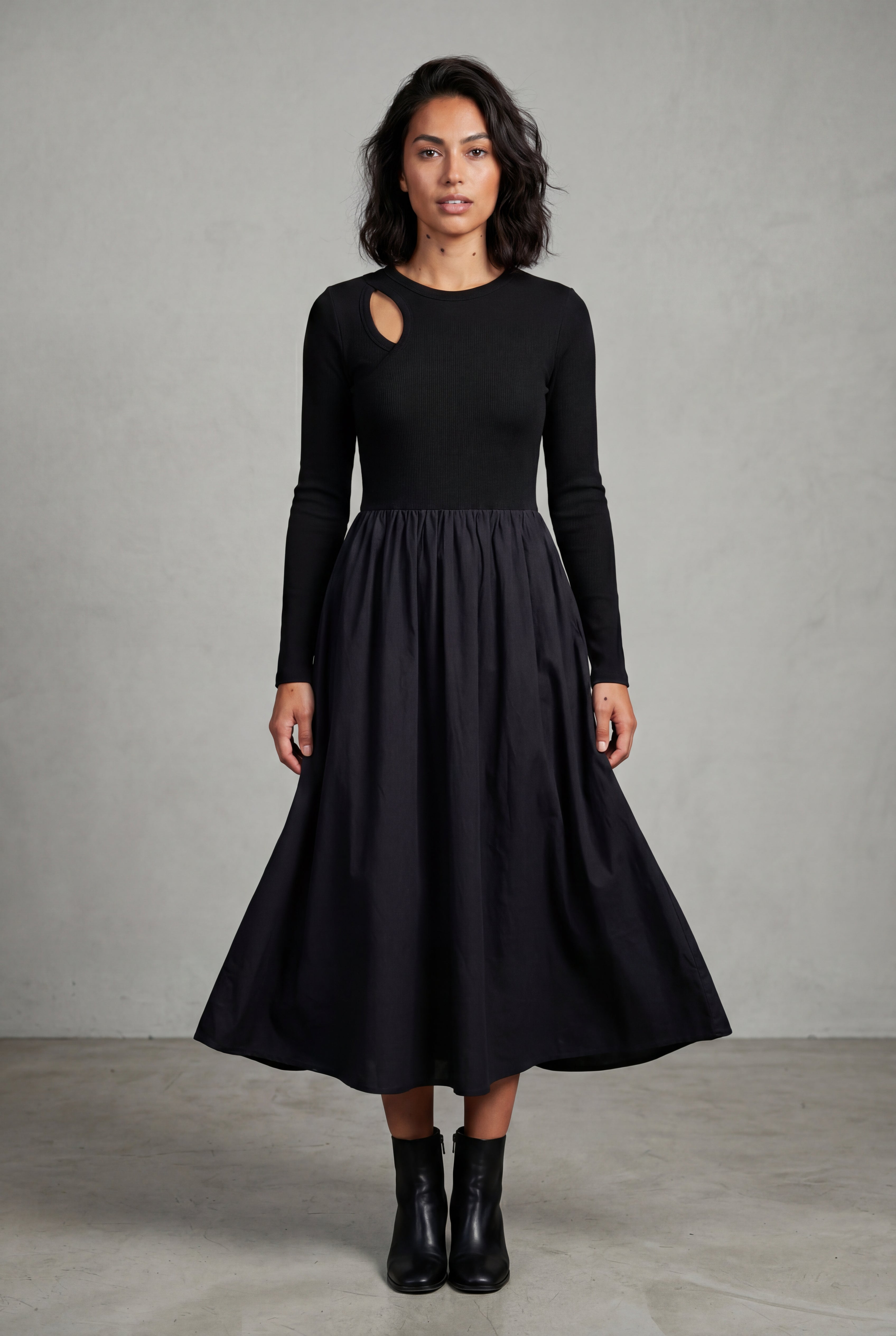 Zoyri | Cut-Out Sleeve Maxi Dress