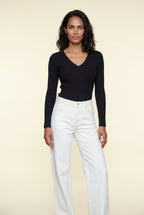 Zoyri | Essential V-Neck Sweater