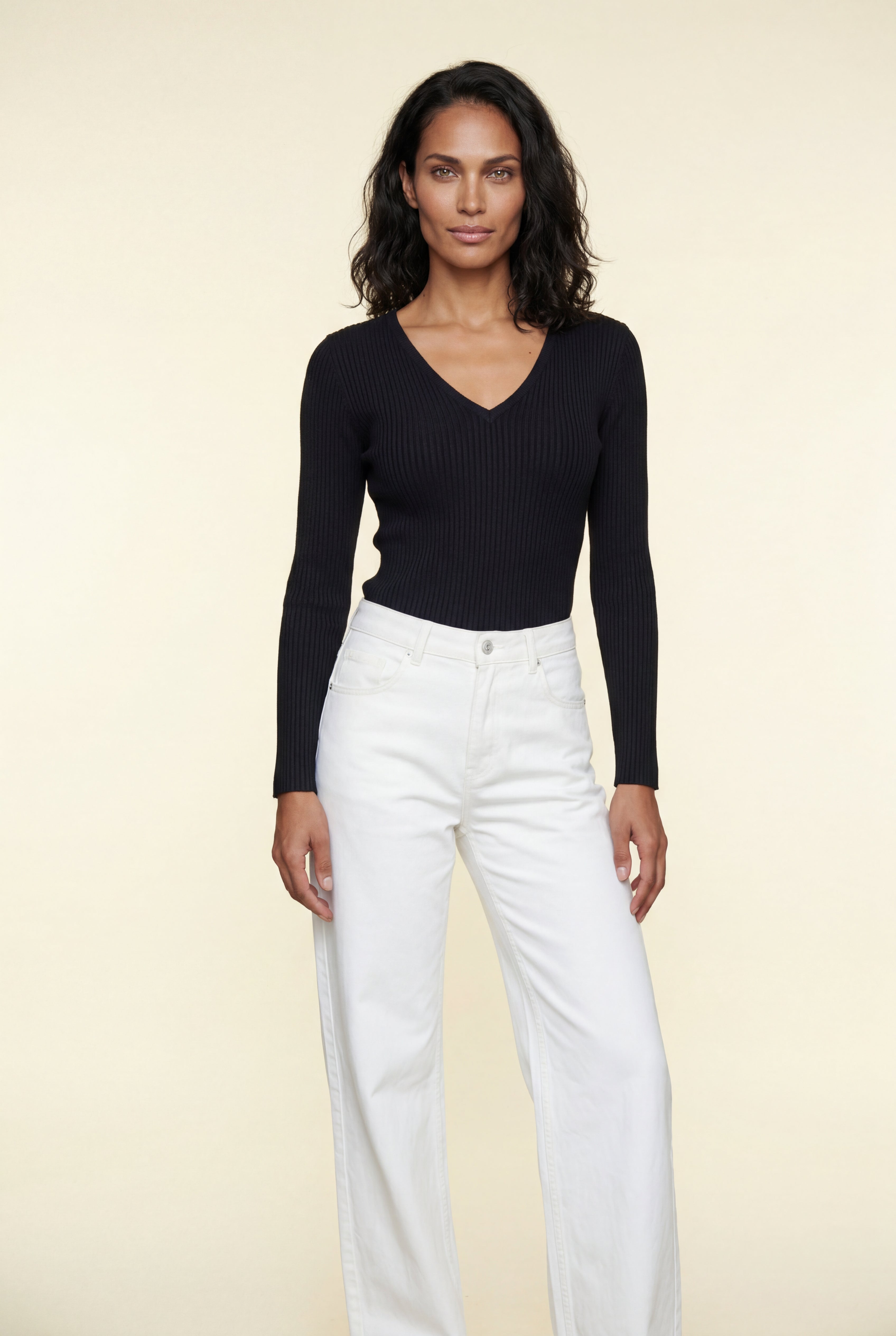 Zoyri | Essential V-Neck Sweater