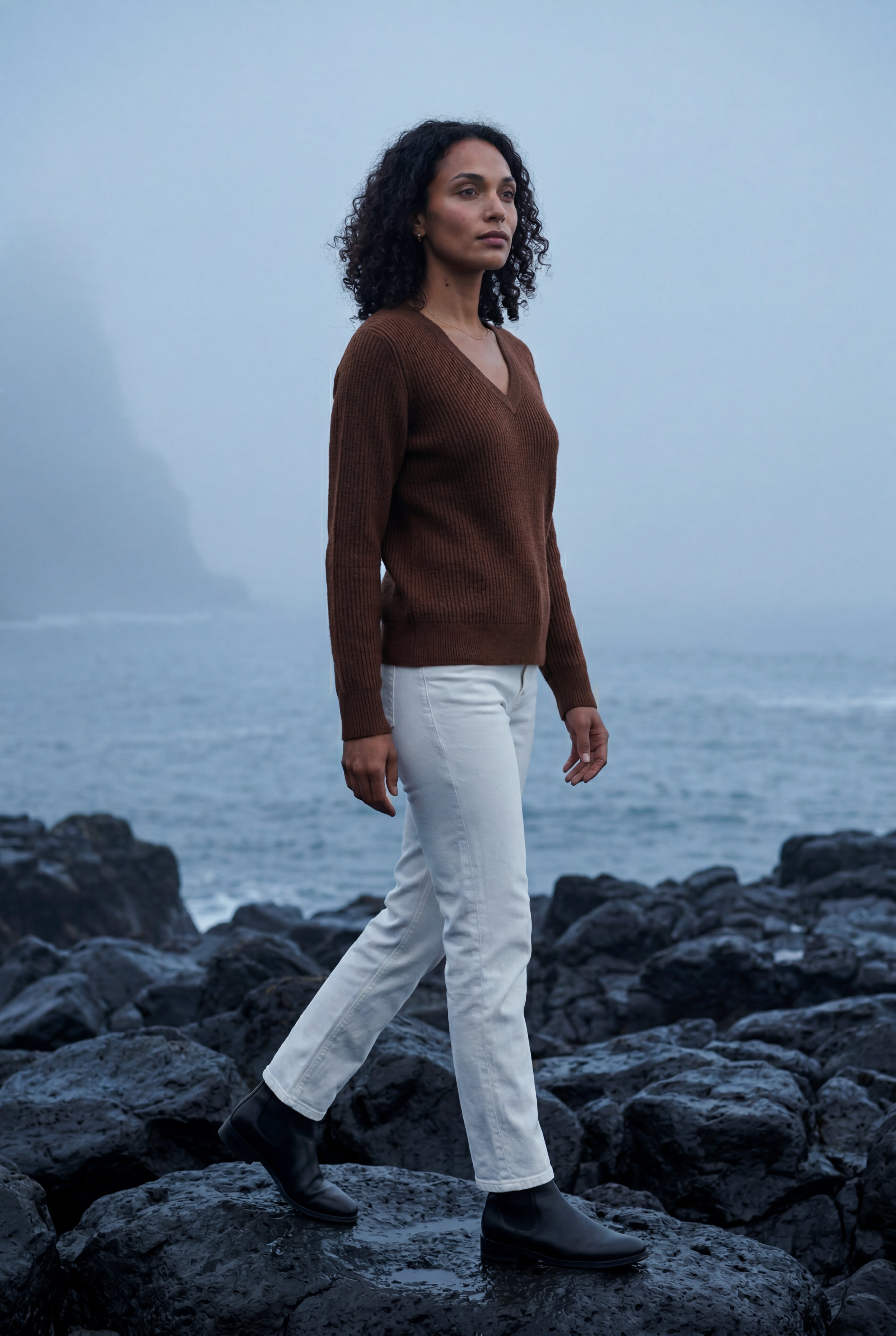 Zoyri | Essential V-Neck Sweater