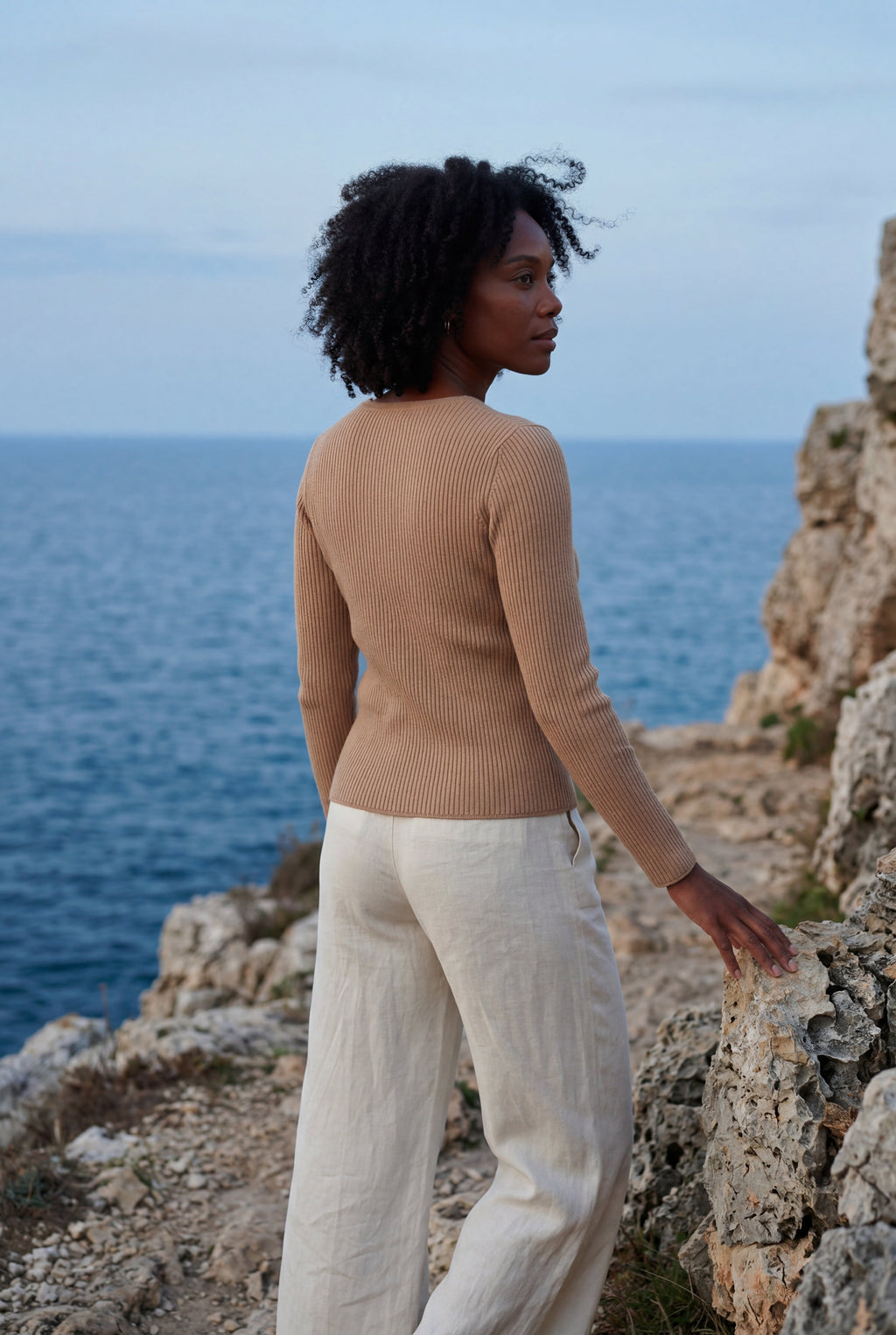 Zoyri | Essential V-Neck Sweater