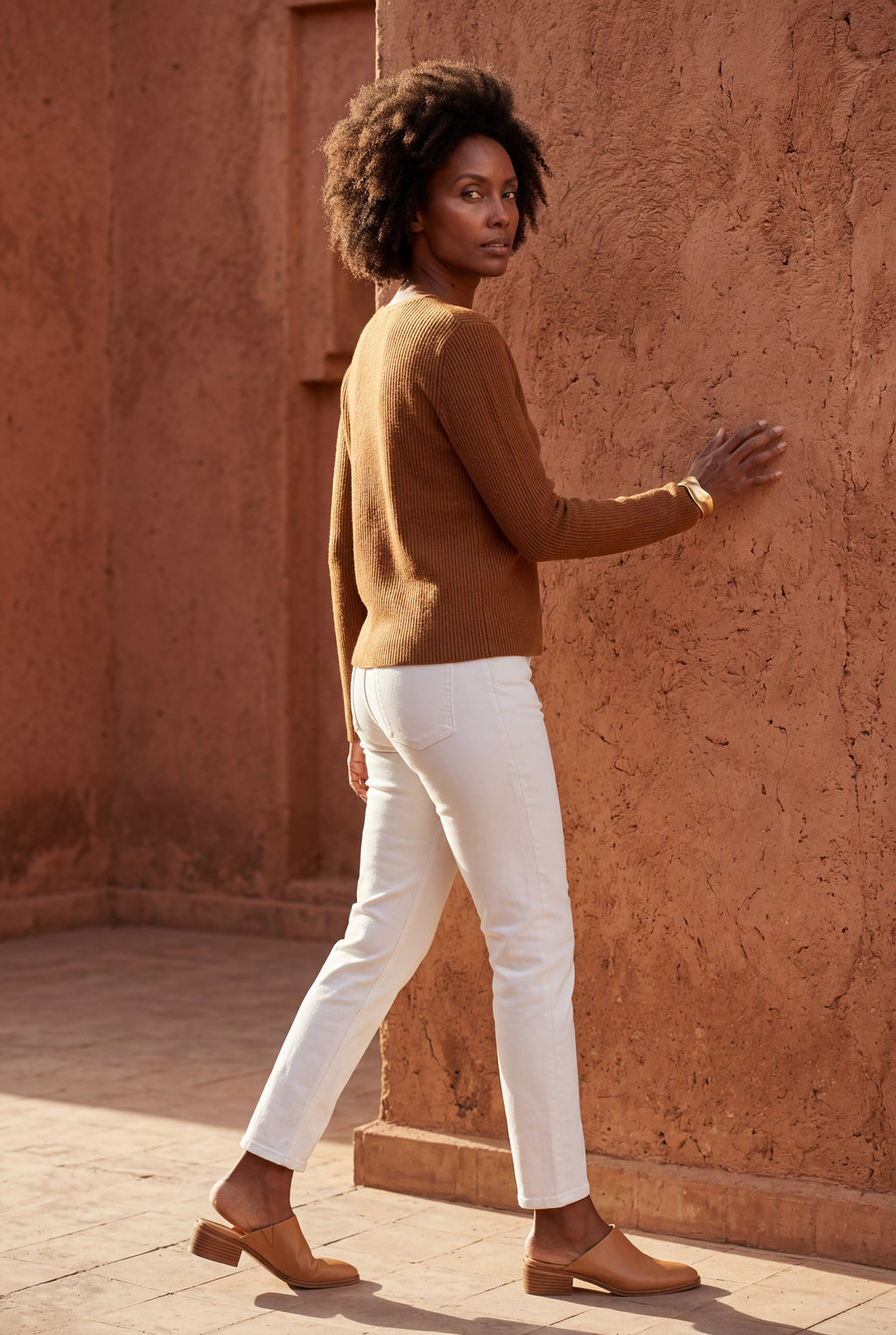 Zoyri | Essential V-Neck Sweater