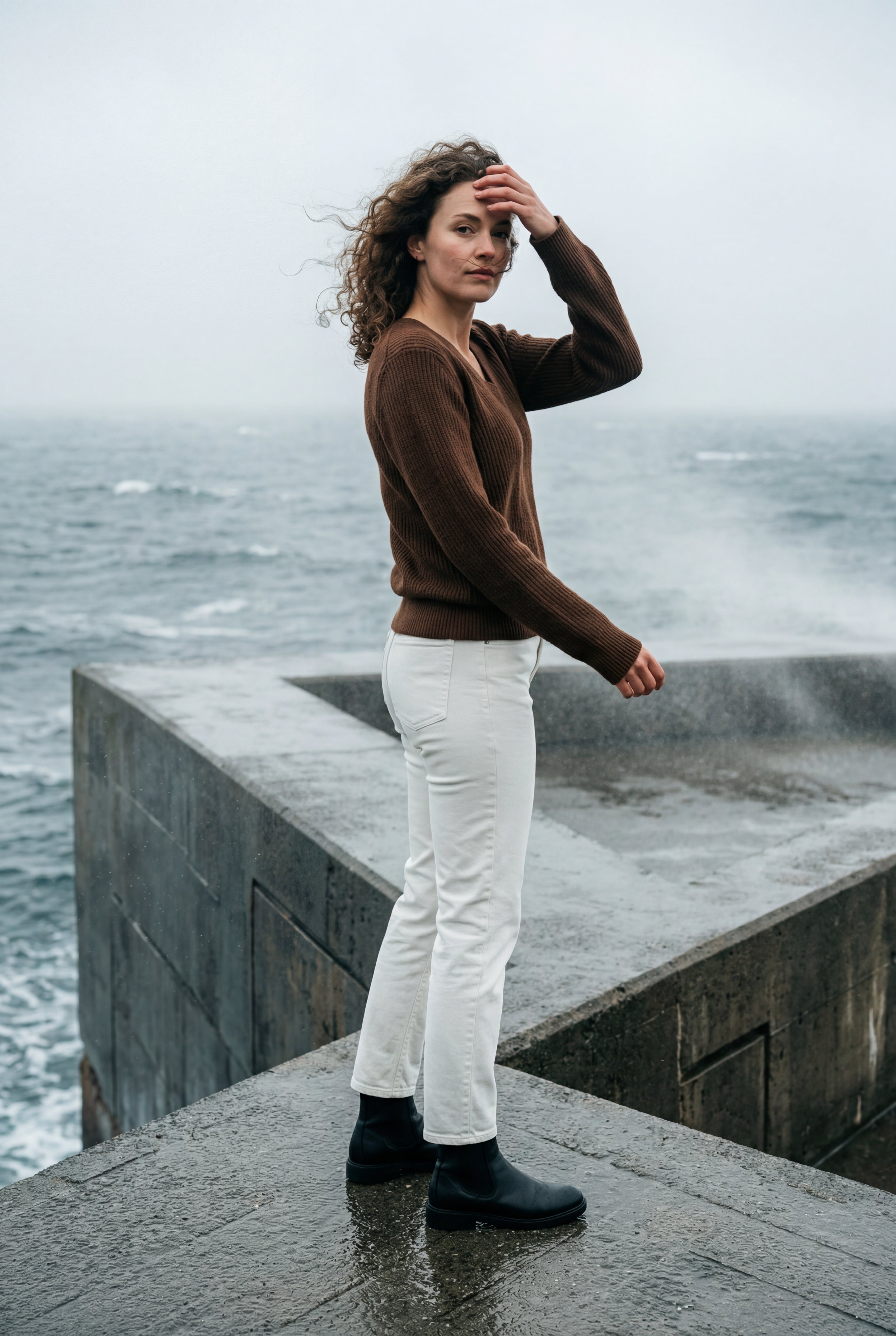 Zoyri | Essential V-Neck Sweater