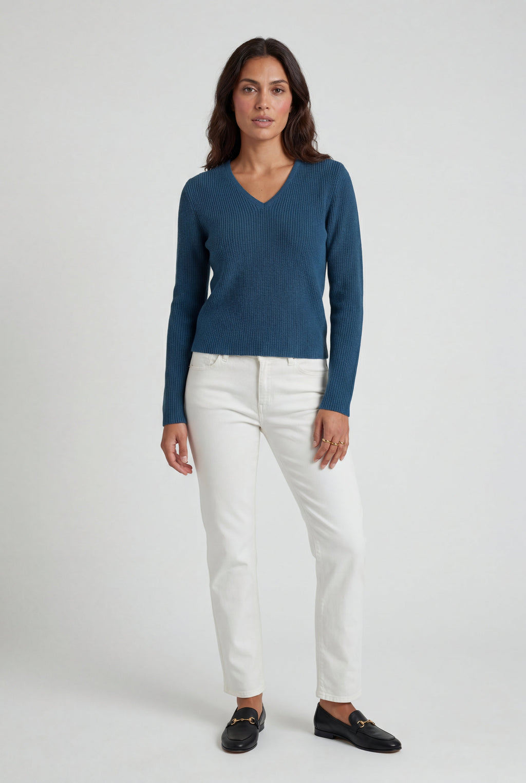 Zoyri | Essential V-Neck Sweater