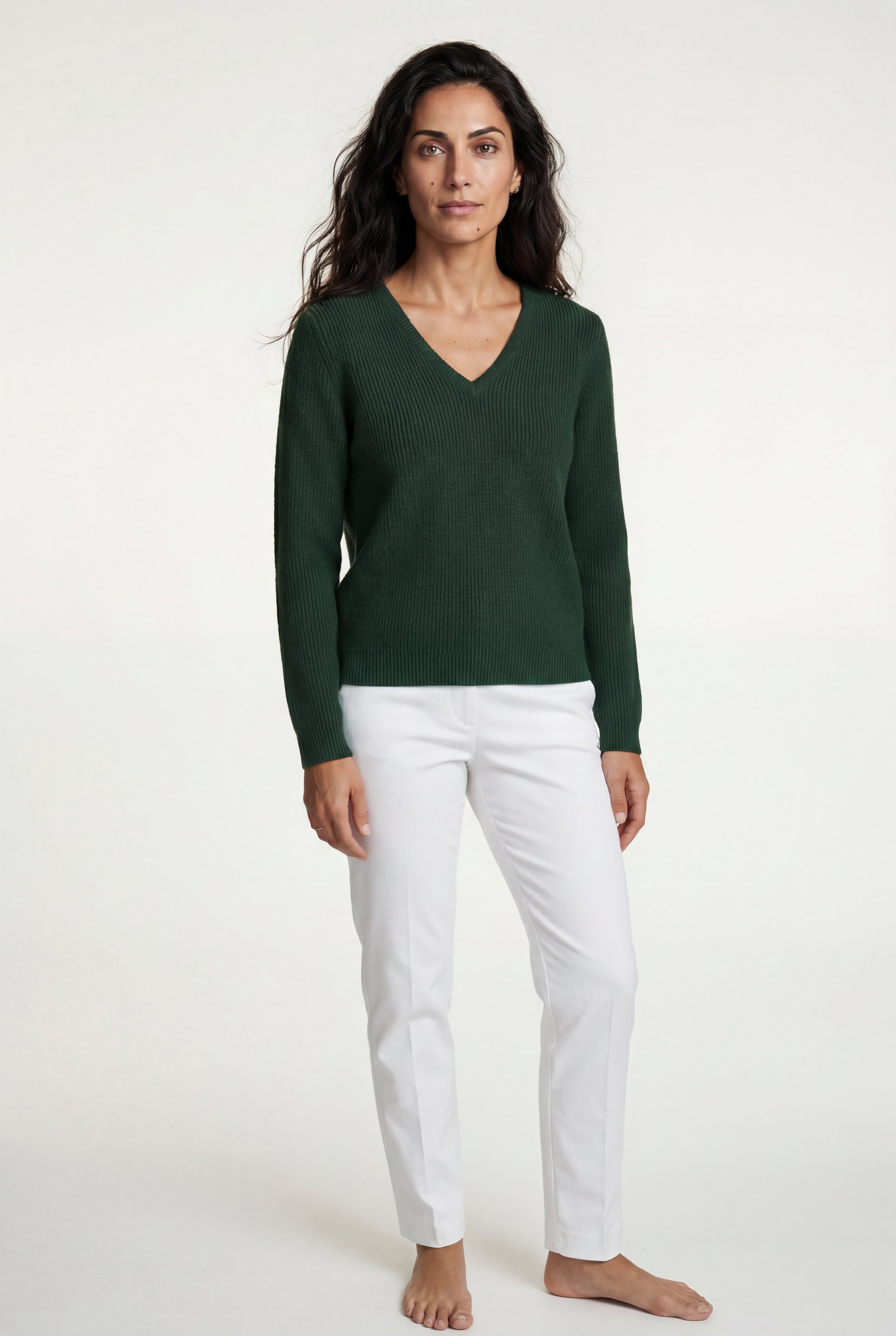 Zoyri | Essential V-Neck Sweater