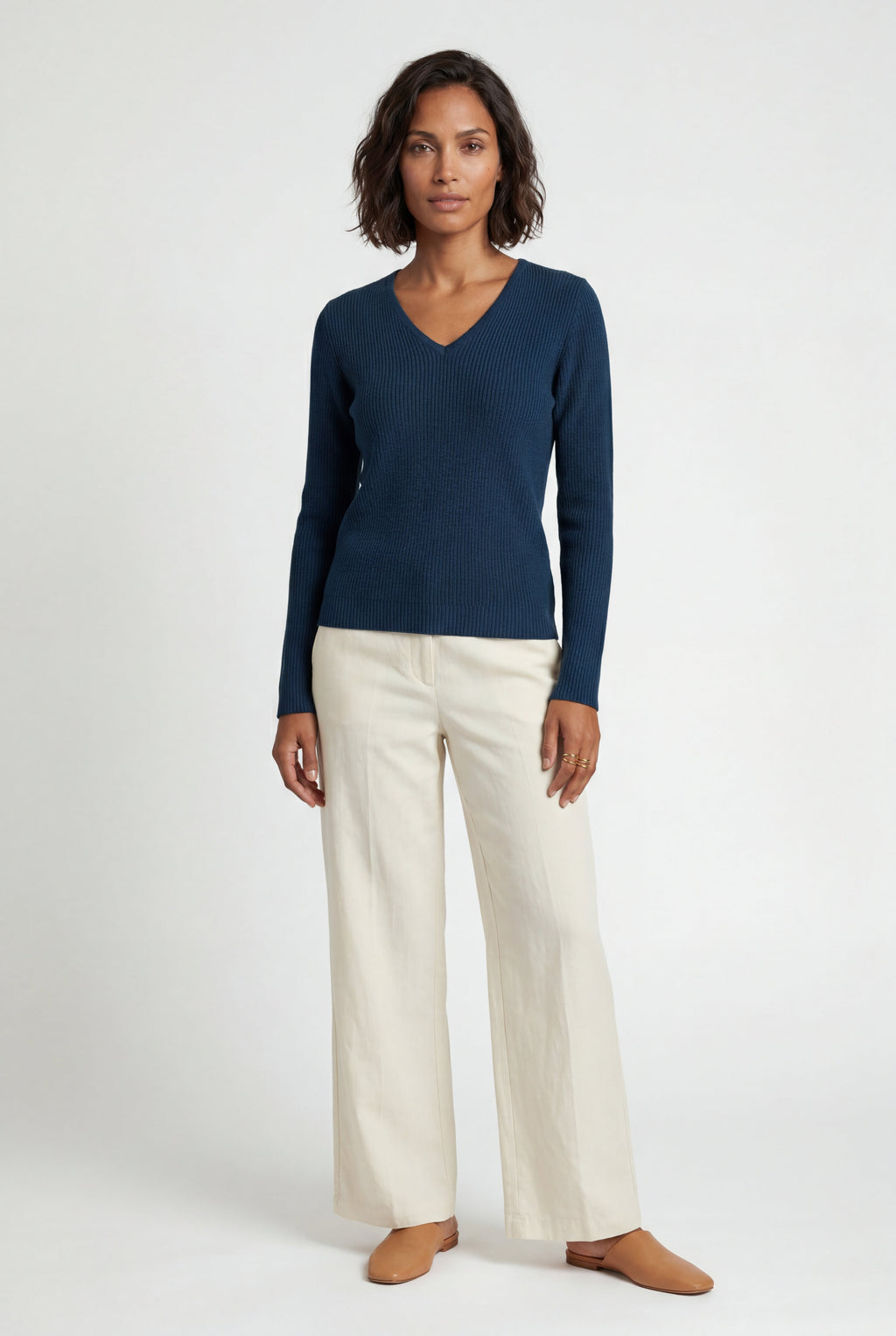 Zoyri | Essential V-Neck Sweater
