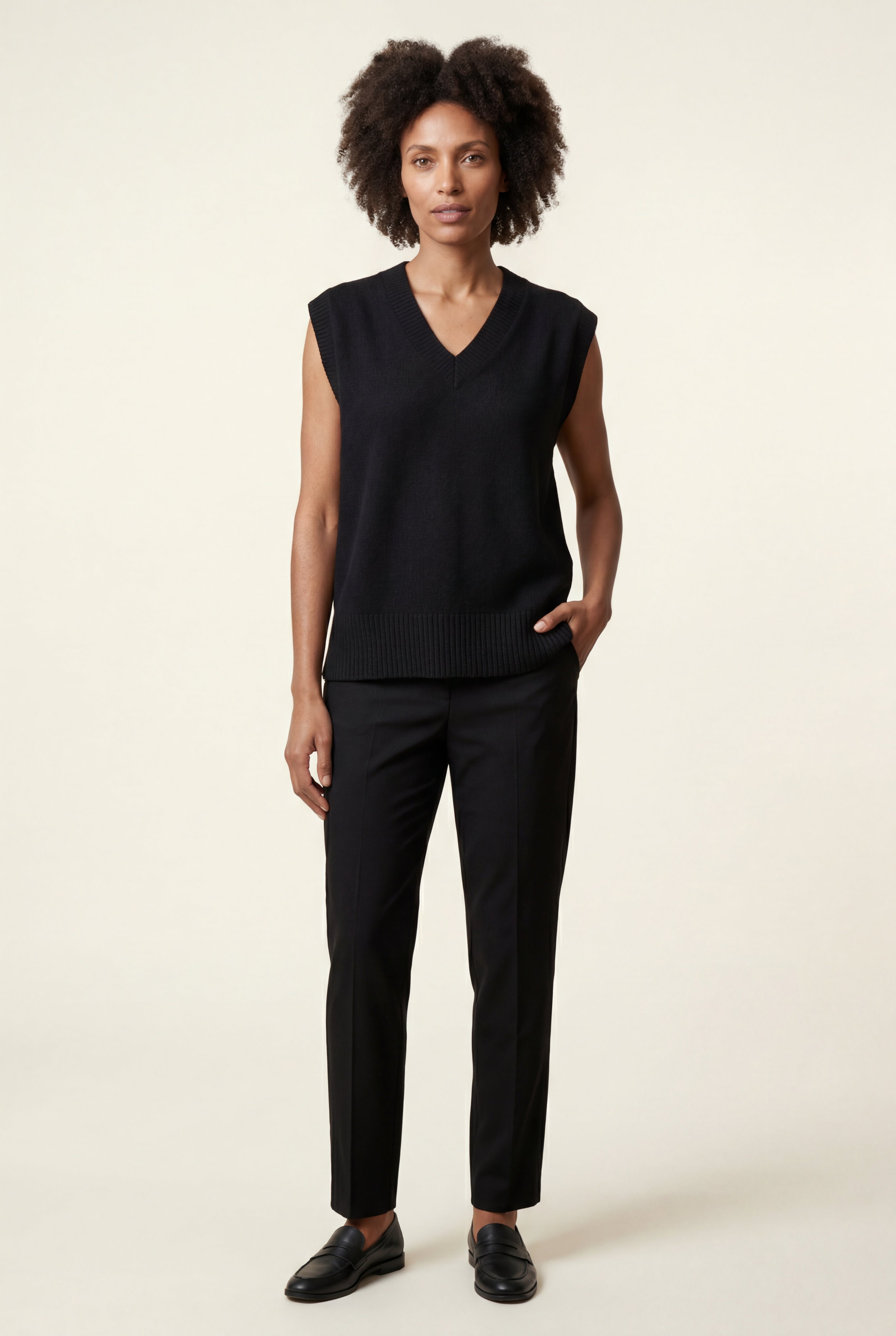 Zoyri | Minimal V-Neck Vest
