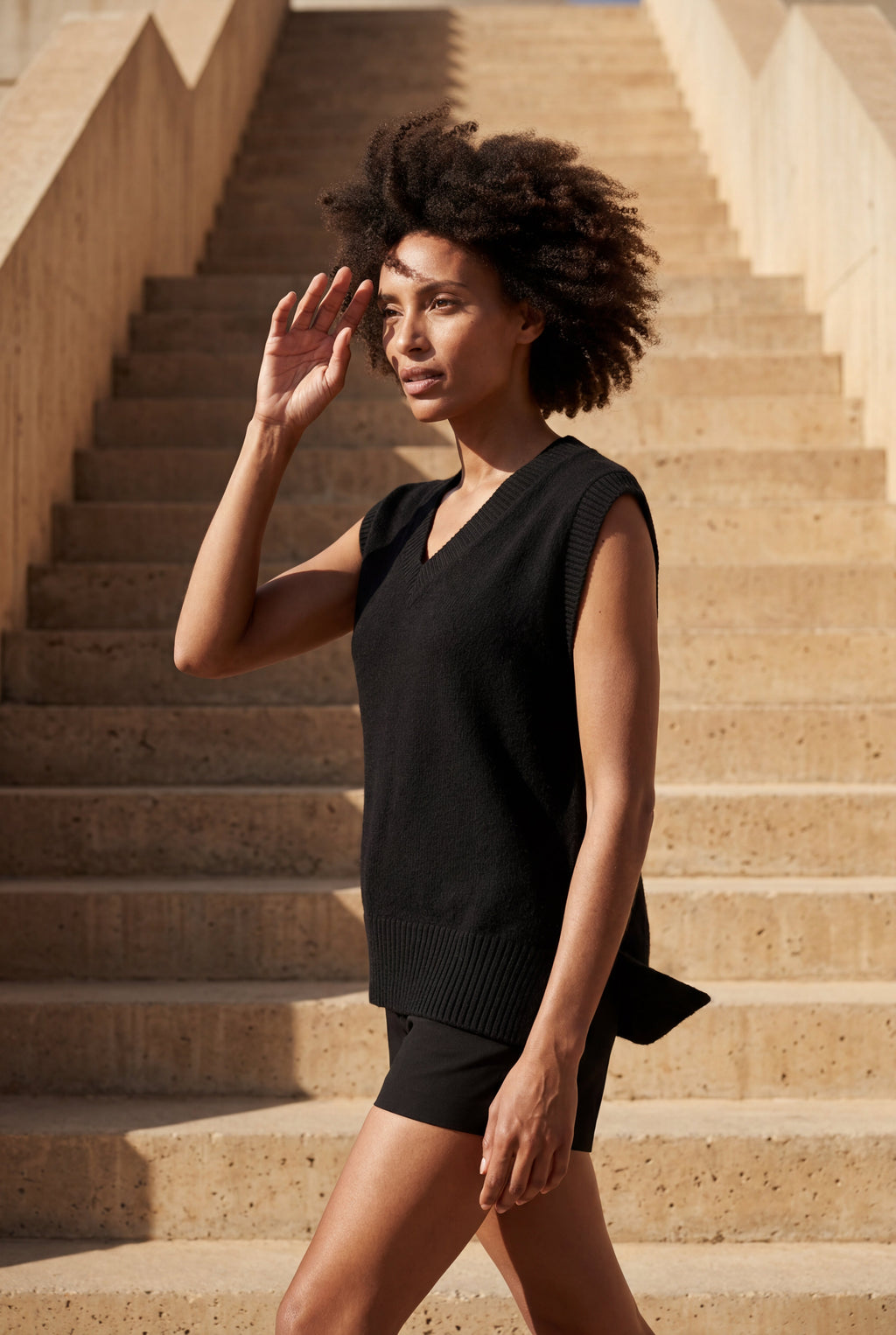 Zoyri | Minimal V-Neck Vest