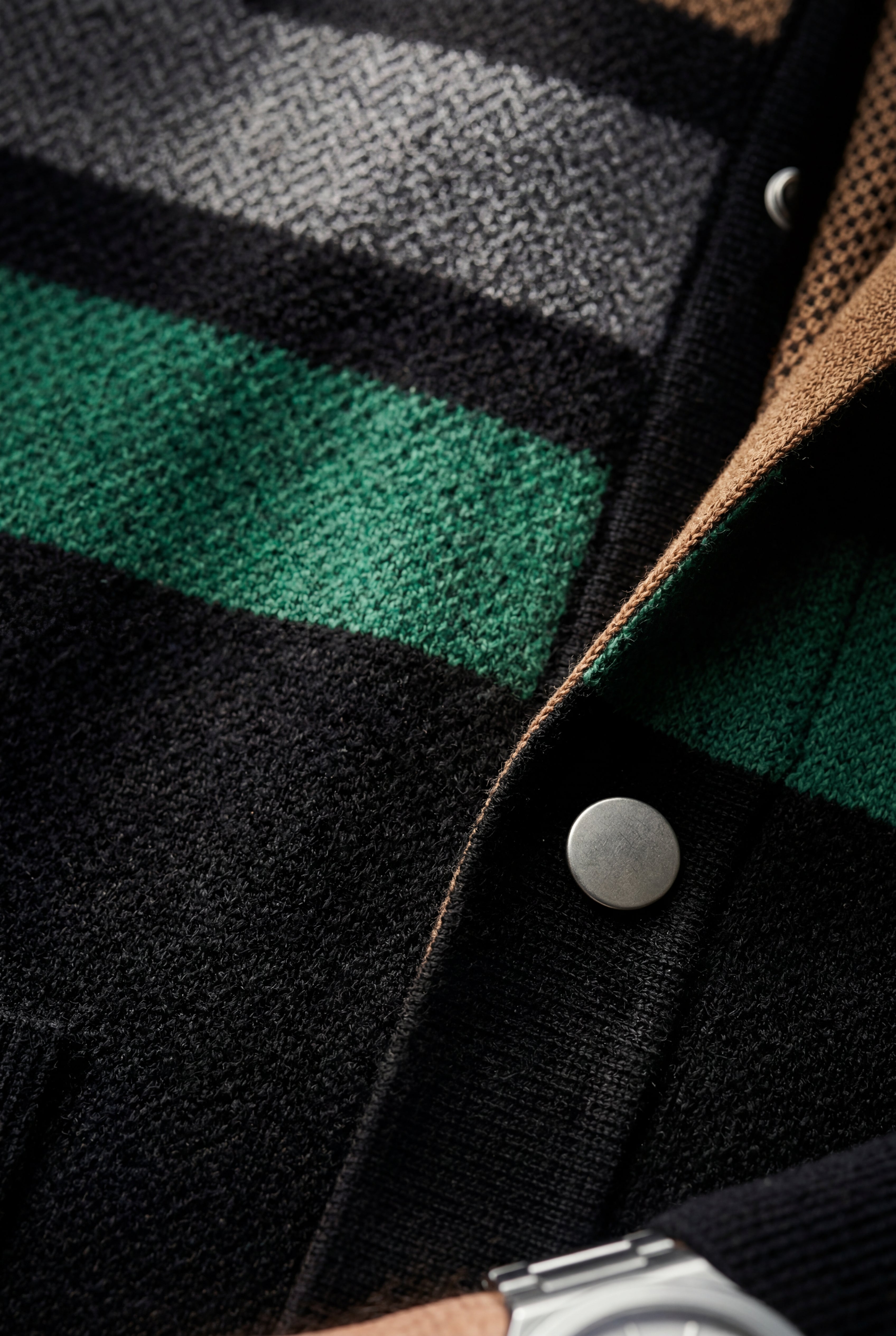 Zoyri | Modern Stripe Cardigan