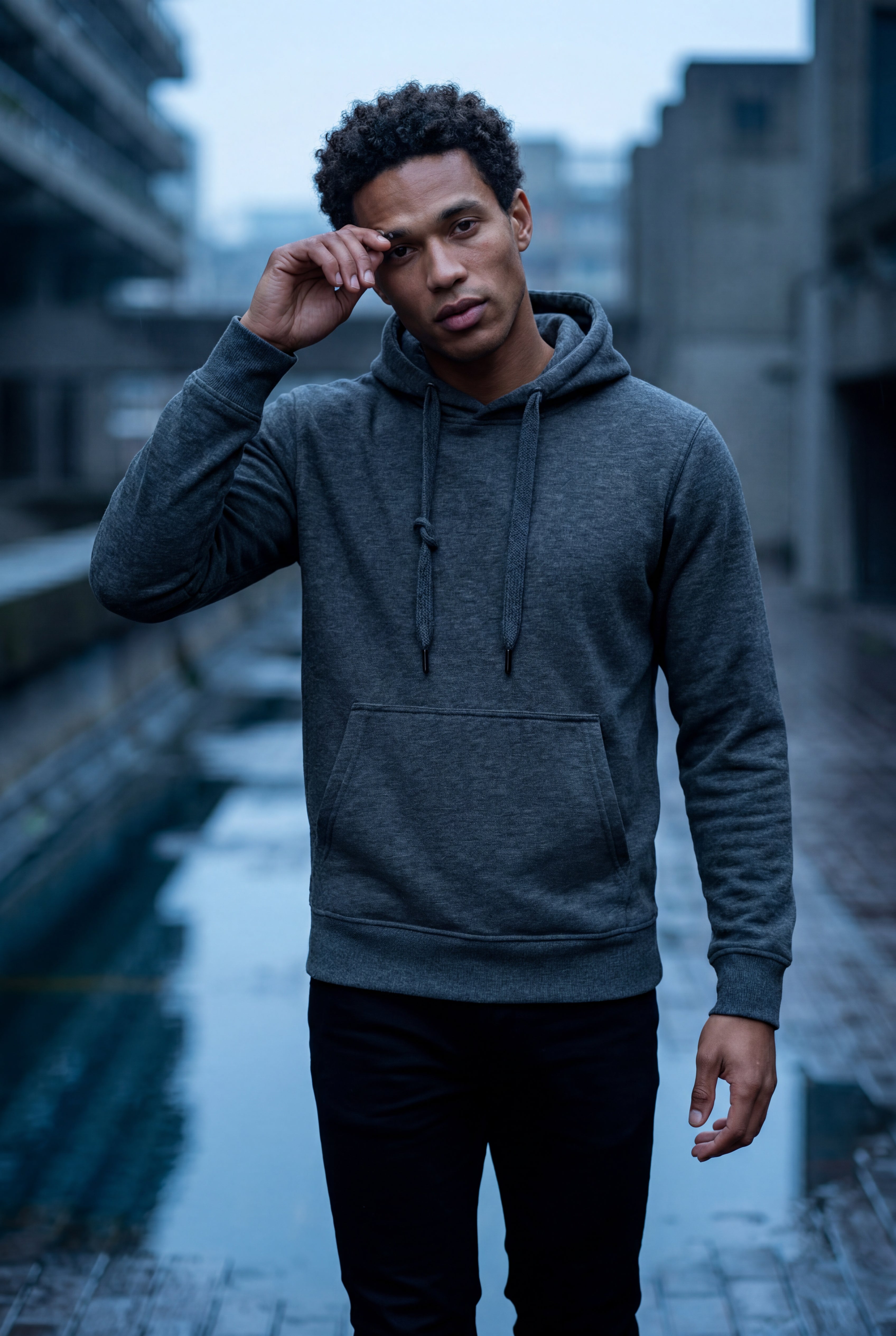 Zoyri | Core Hoodie