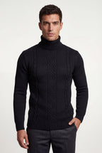 Zoyri | Cable Knit Turtleneck
