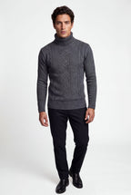 Zoyri | Cable Knit Turtleneck
