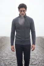 Zoyri | Cable Knit Turtleneck