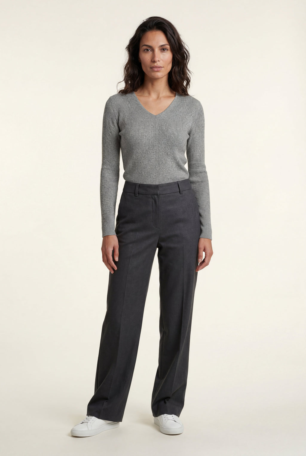 Zoyri | Essential V-Neck Sweater