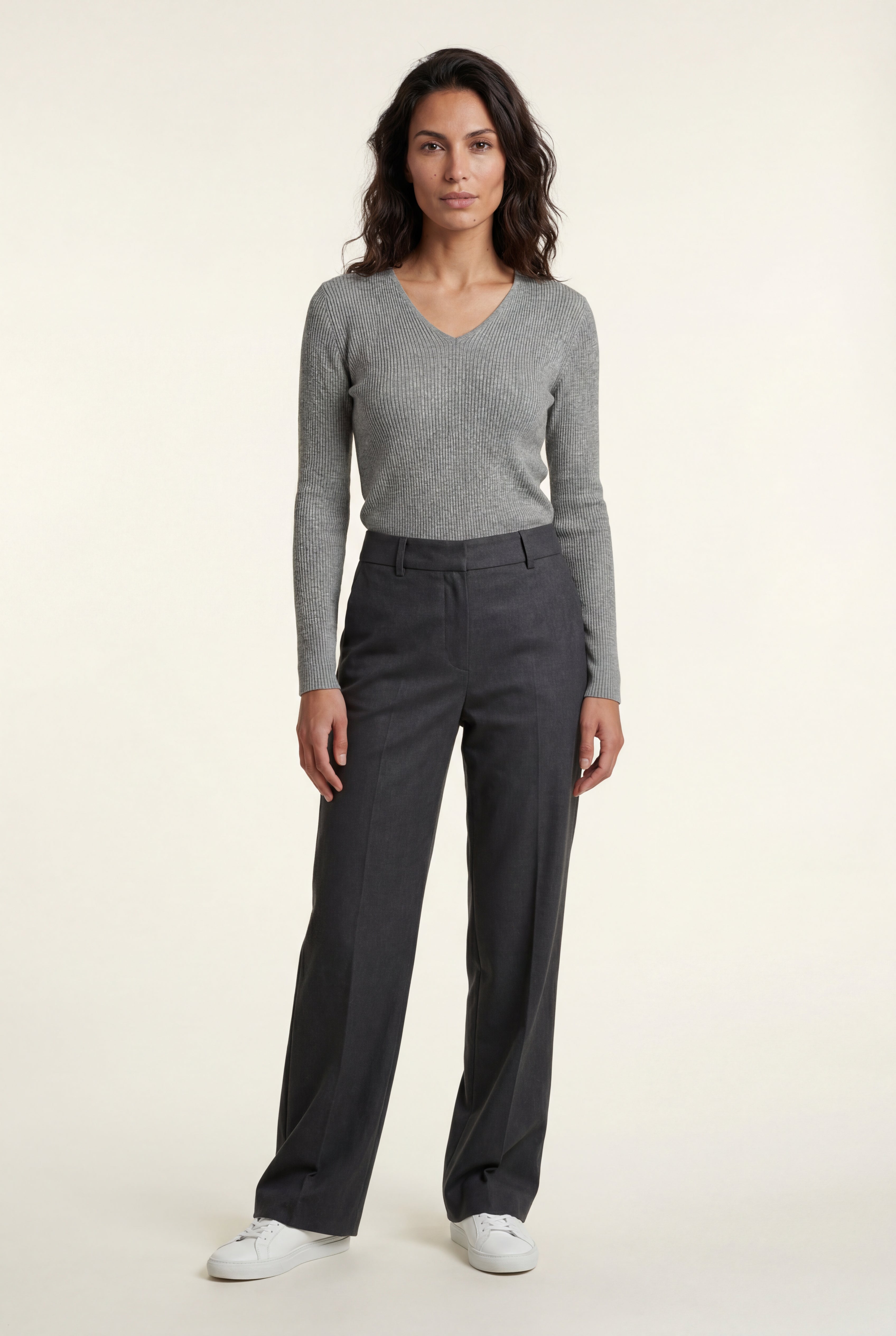 Zoyri | Essential V-Neck Sweater