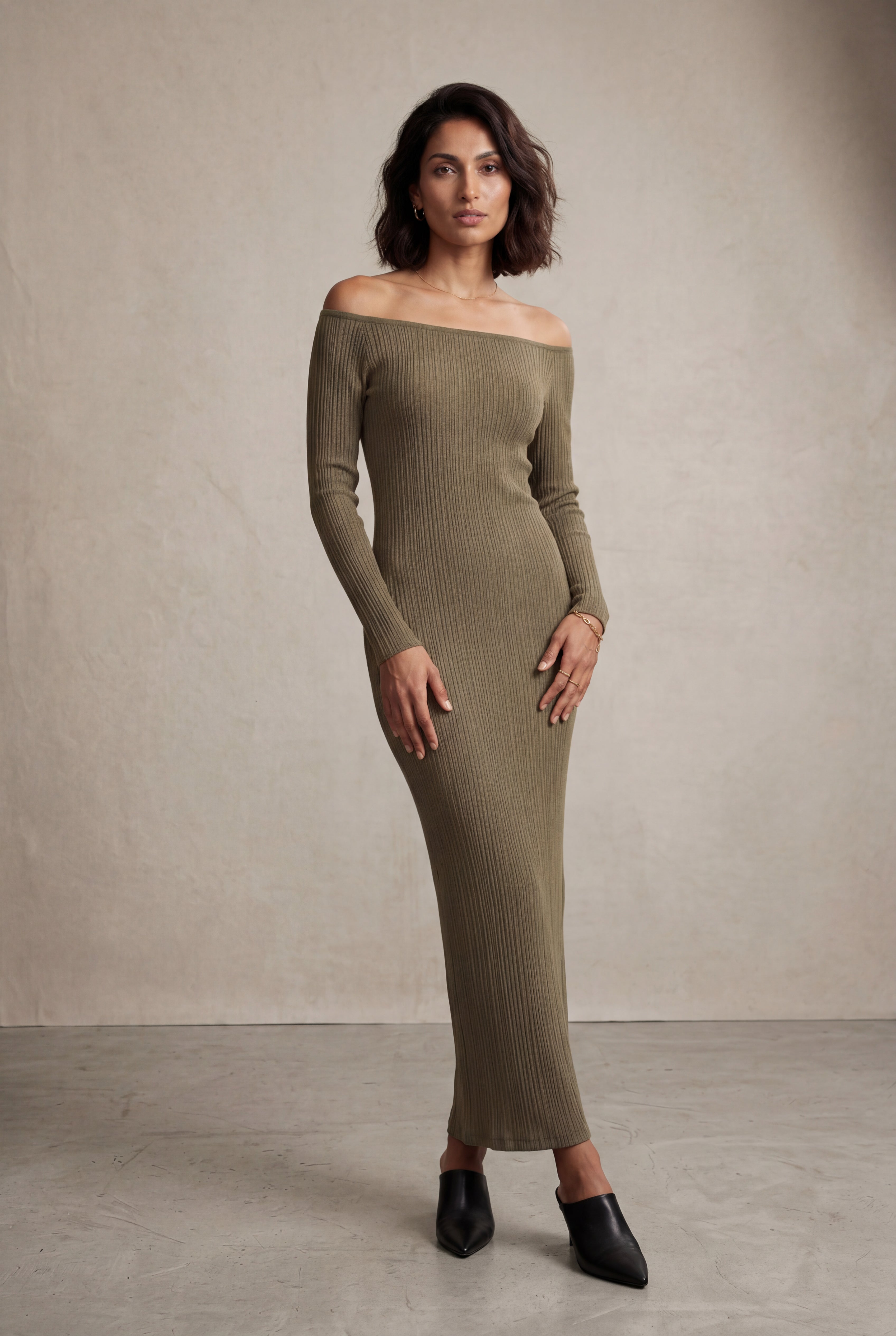 Zoyri | Off-Shoulder Ribbed Maxi Dress