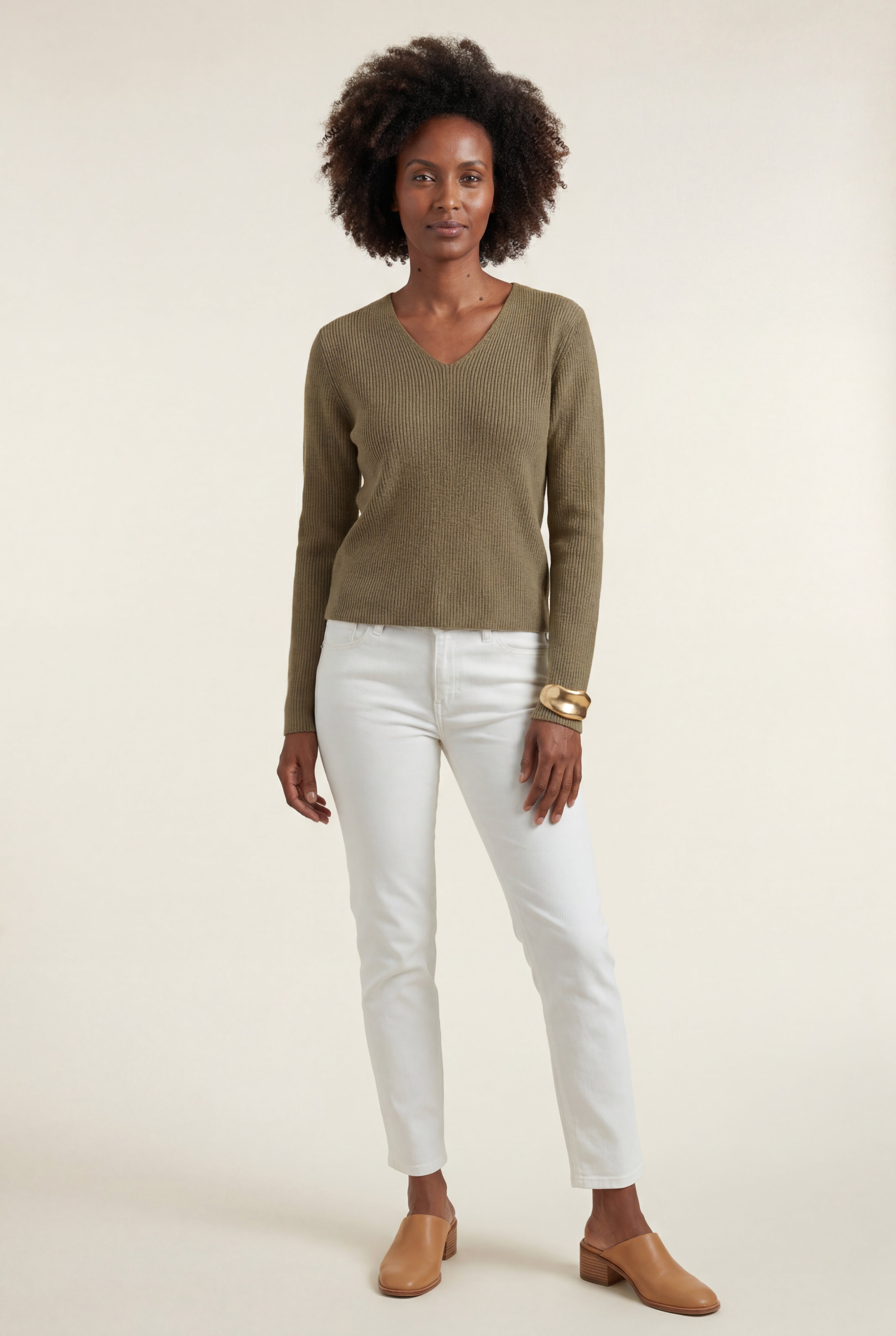 Zoyri | Essential V-Neck Sweater