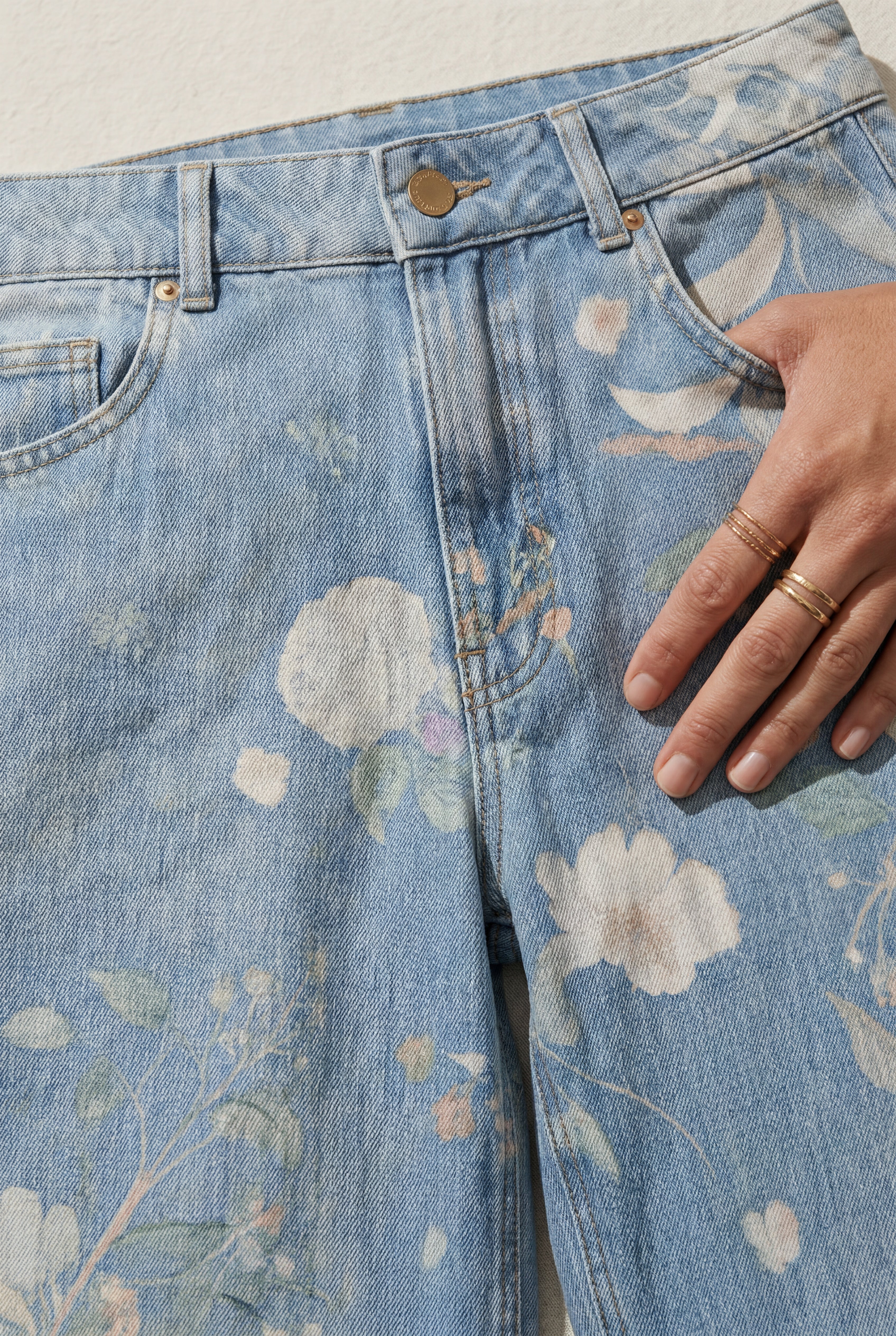 Zoyri | Floral Wide-Leg Jeans