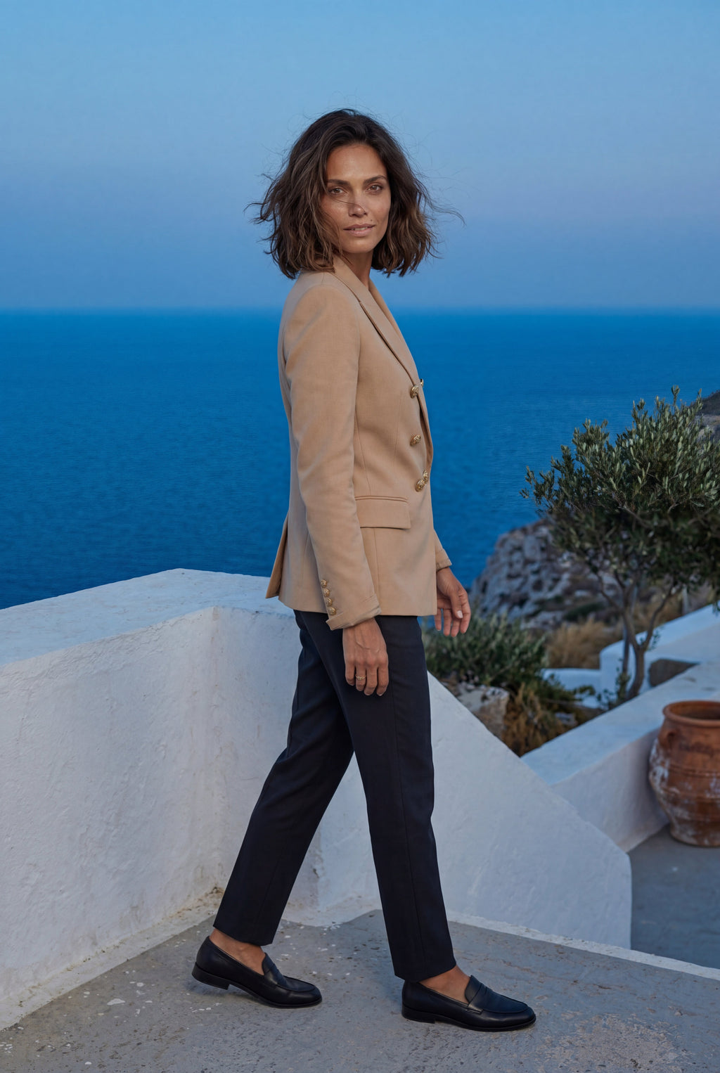 Zoyri | Tailored Gold Button Blazer