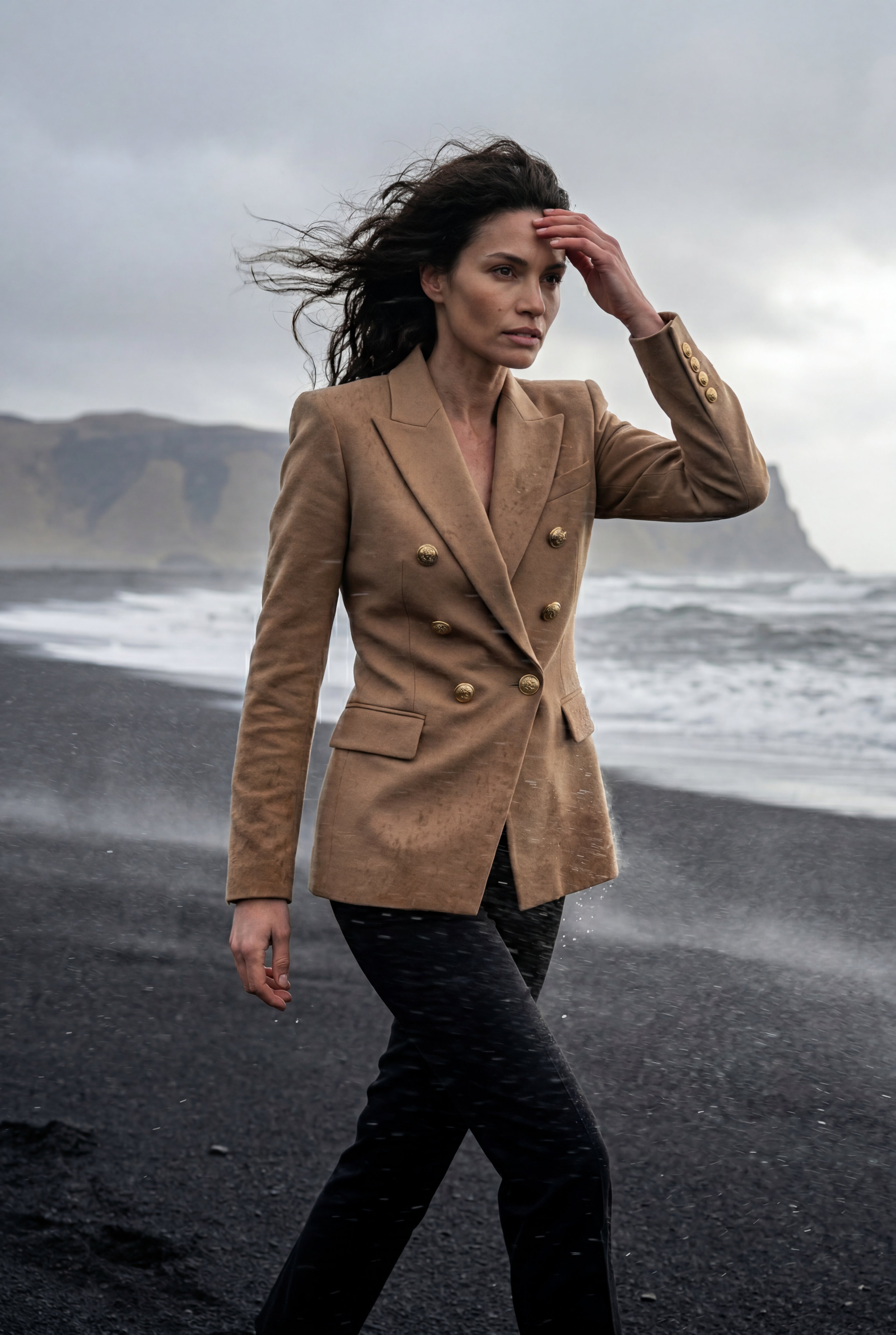 Zoyri | Tailored Gold Button Blazer