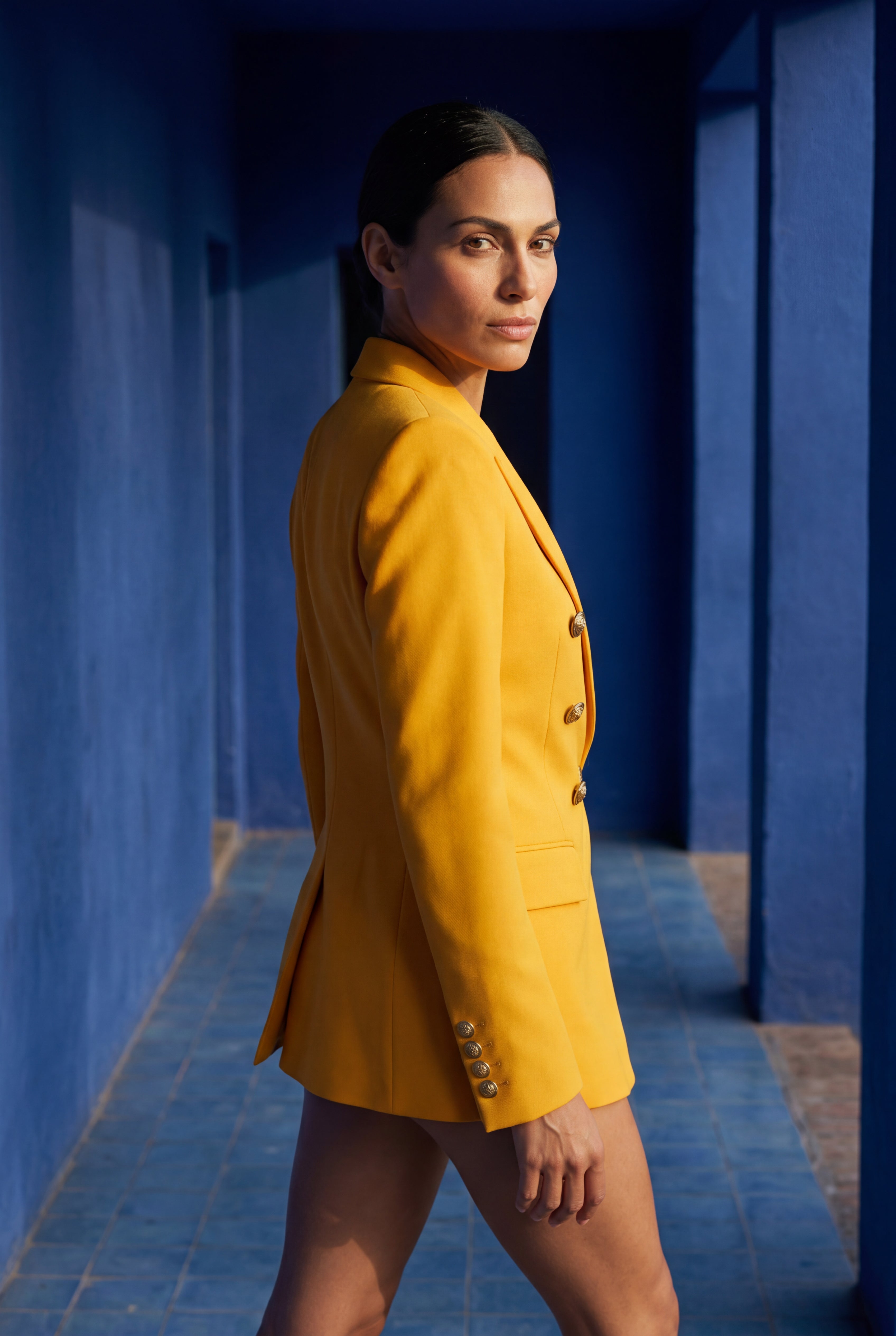 Zoyri | Tailored Gold Button Blazer