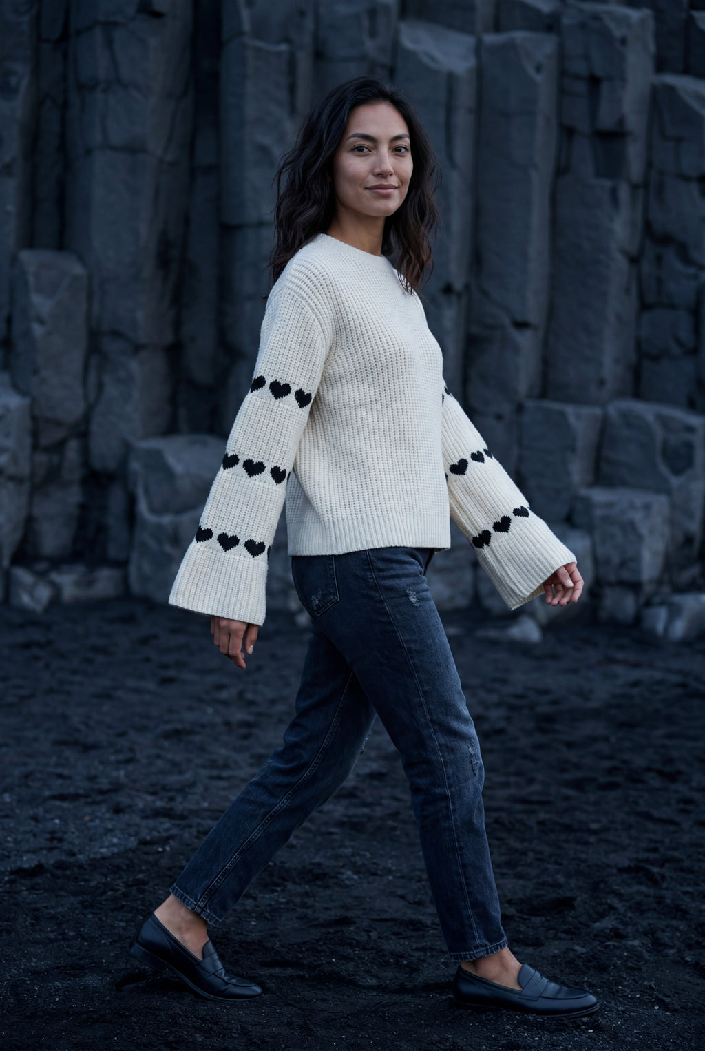 Zoyri | Heart Knit Sweater