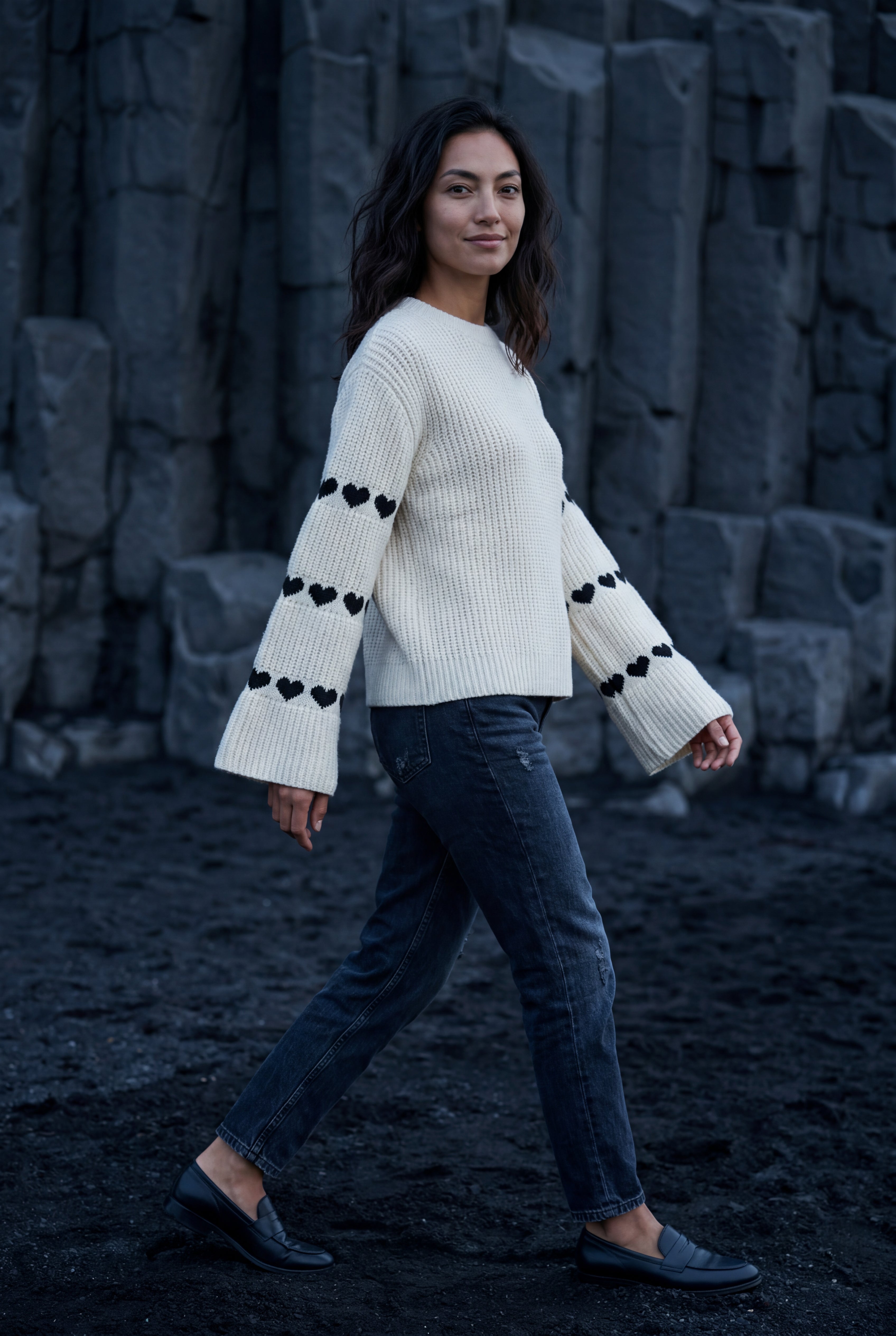 Zoyri | Heart Knit Sweater