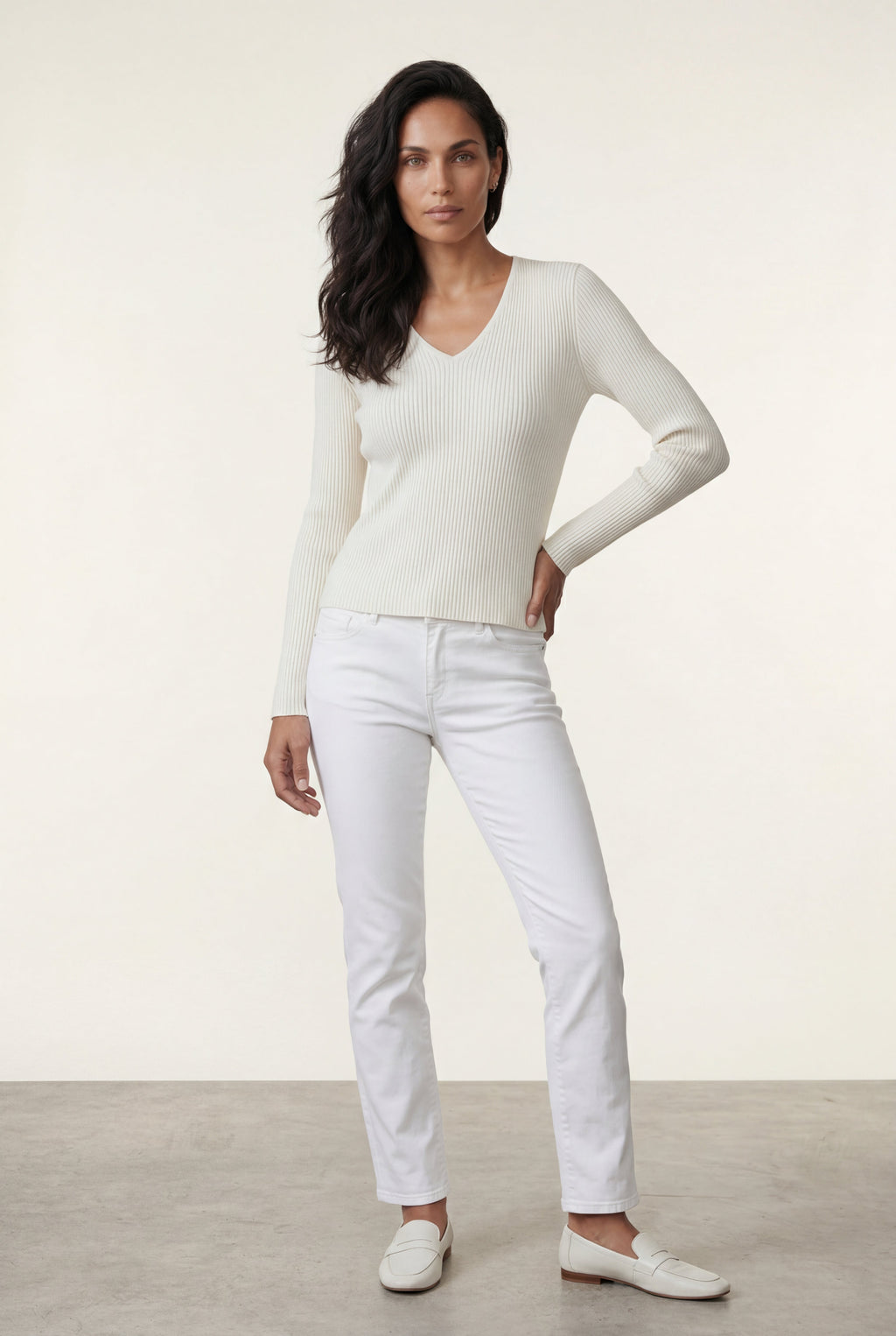 Zoyri | Essential V-Neck Sweater
